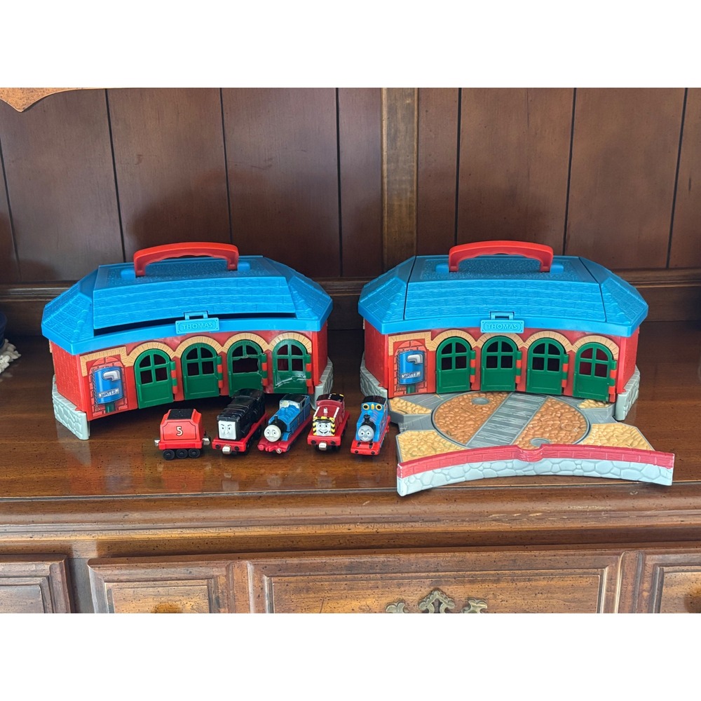 Thomas & Friends Take Along Playset Travel Set Platform with 5 trains